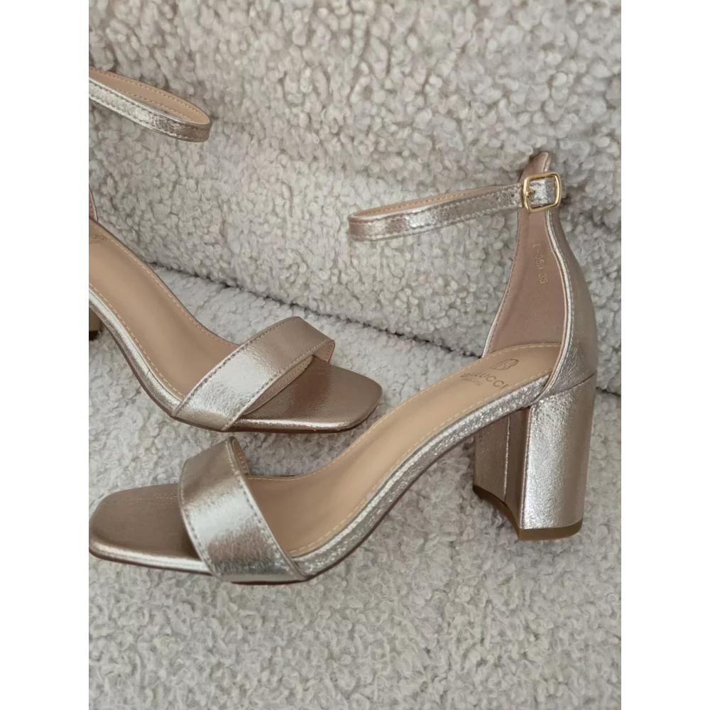 category_name | Elly et Anne