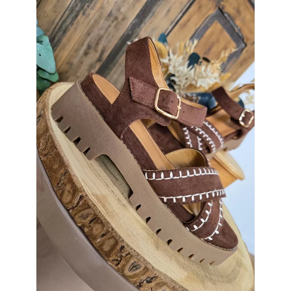 category_name | Elly et Anne