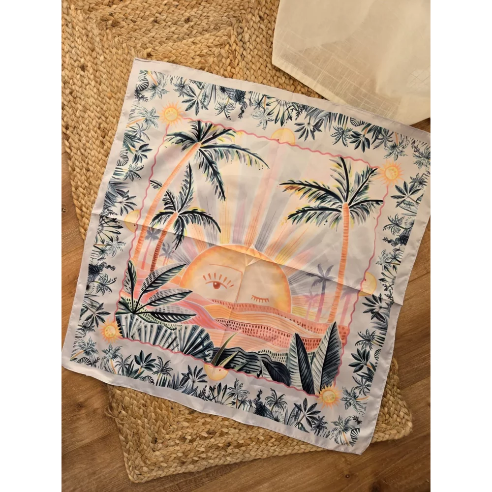 Foulard carré soyeux Soleil