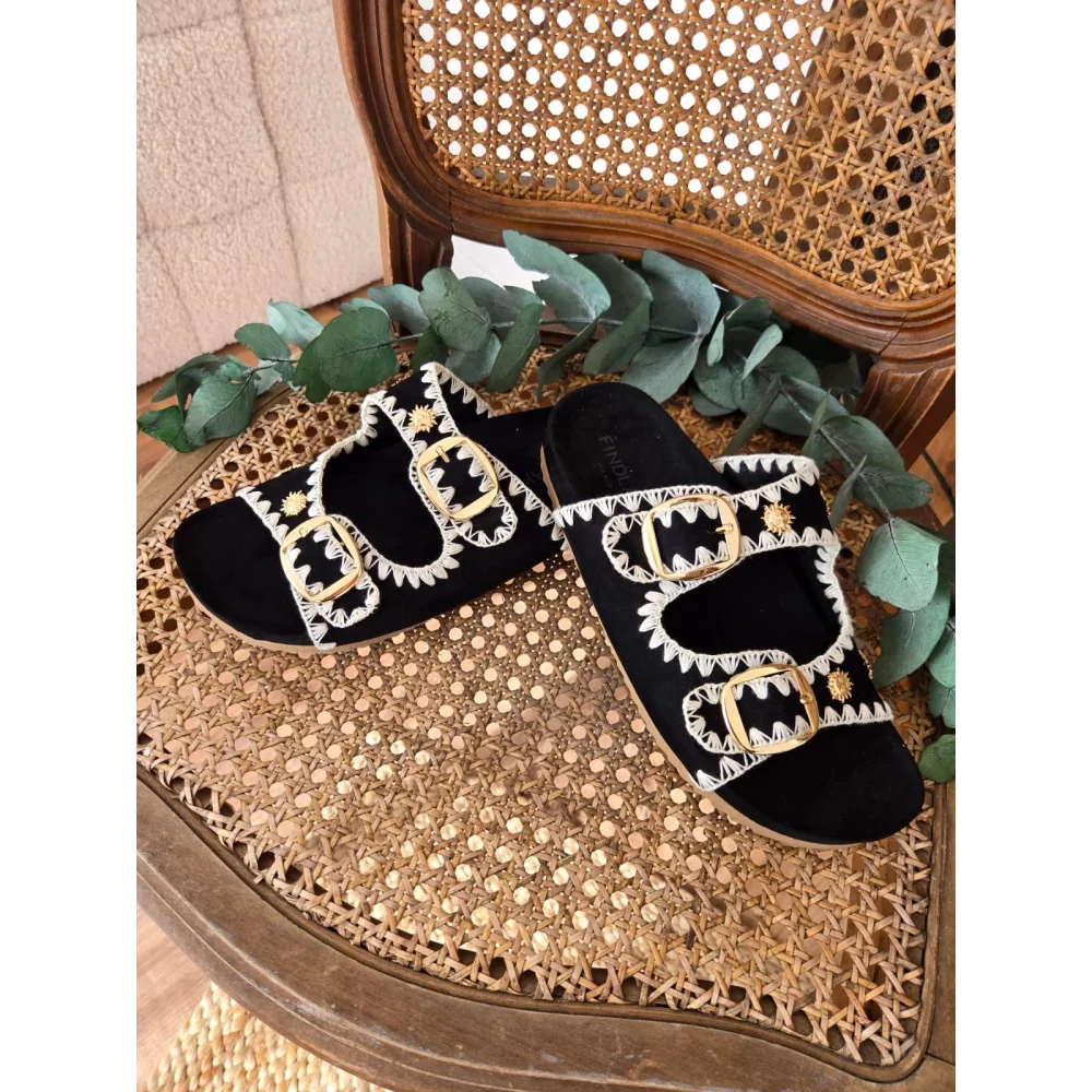 Mules claquettes noir broderies et soleil