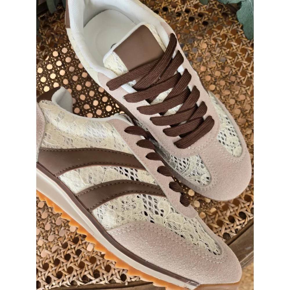 Baskets dentelle beige et choco