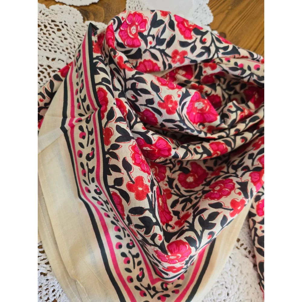 Carré coton fleurs fuchsia