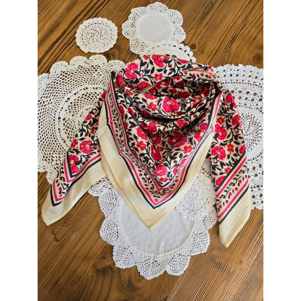 Carré coton fleurs fuchsia