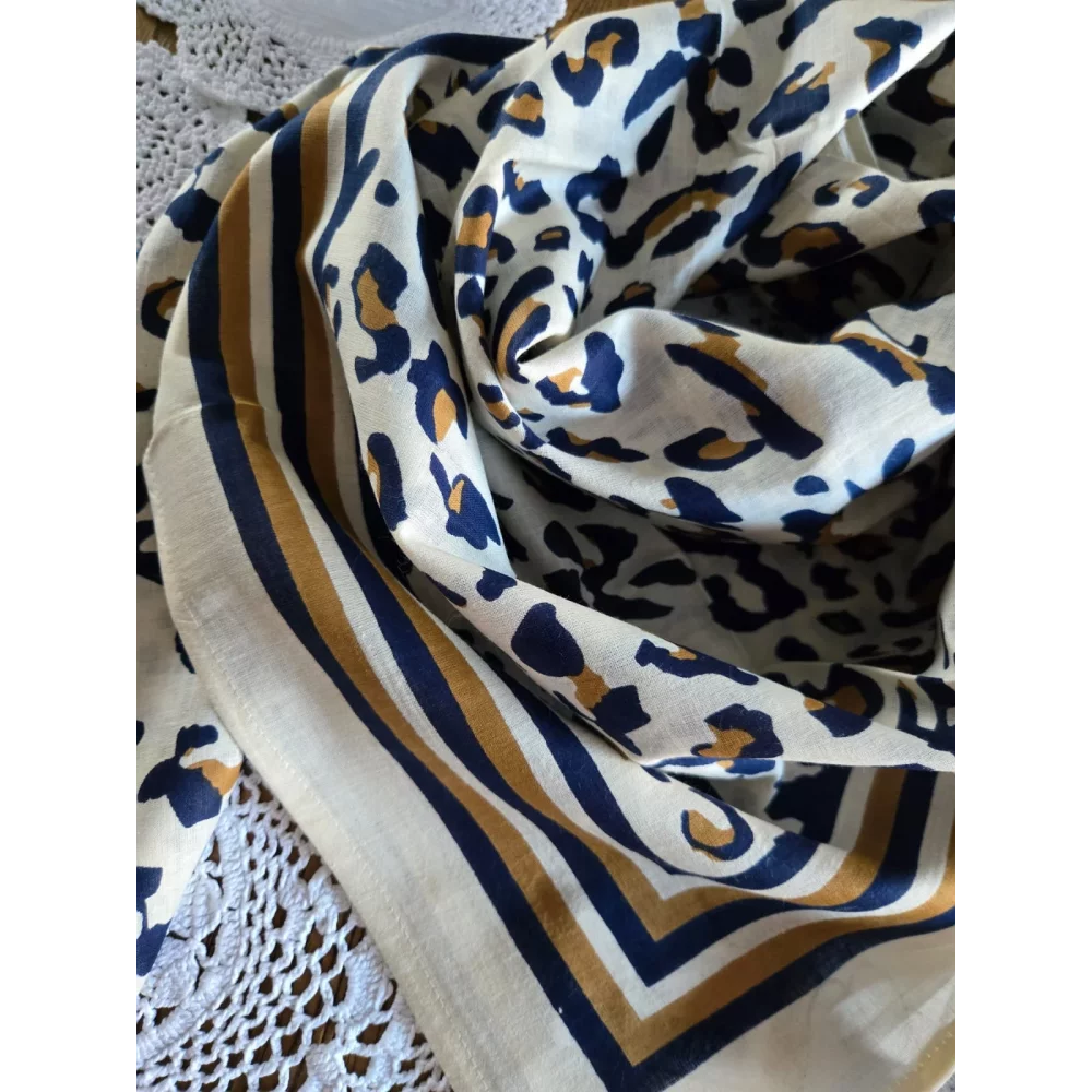 Carré coton leopard marine