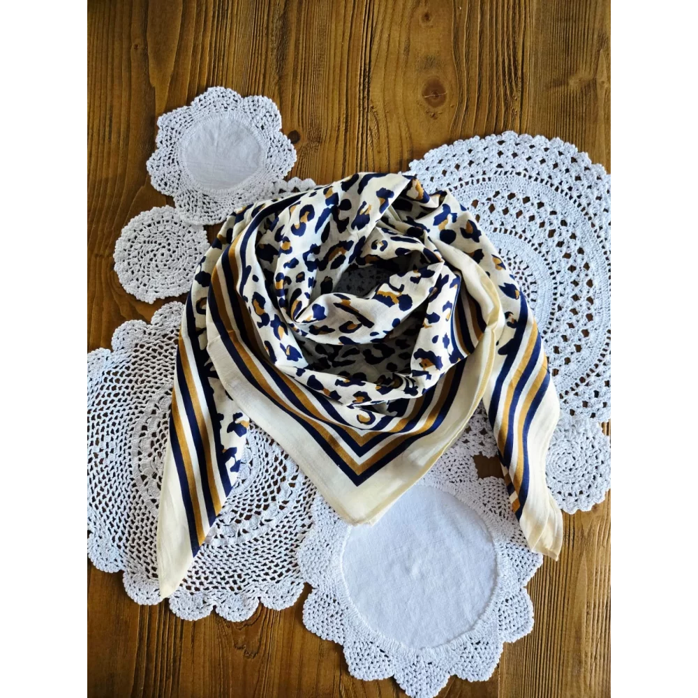 Carré coton leopard marine