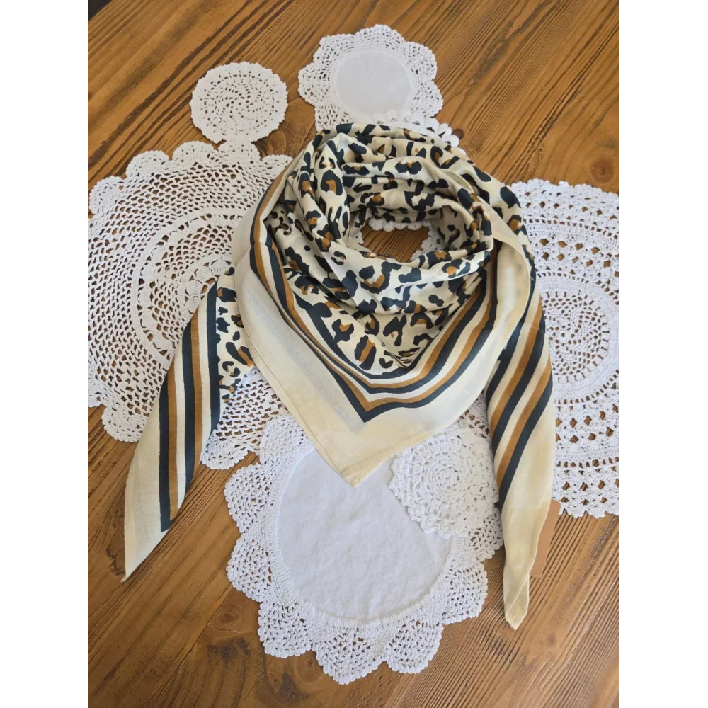 Carré coton leopard vert