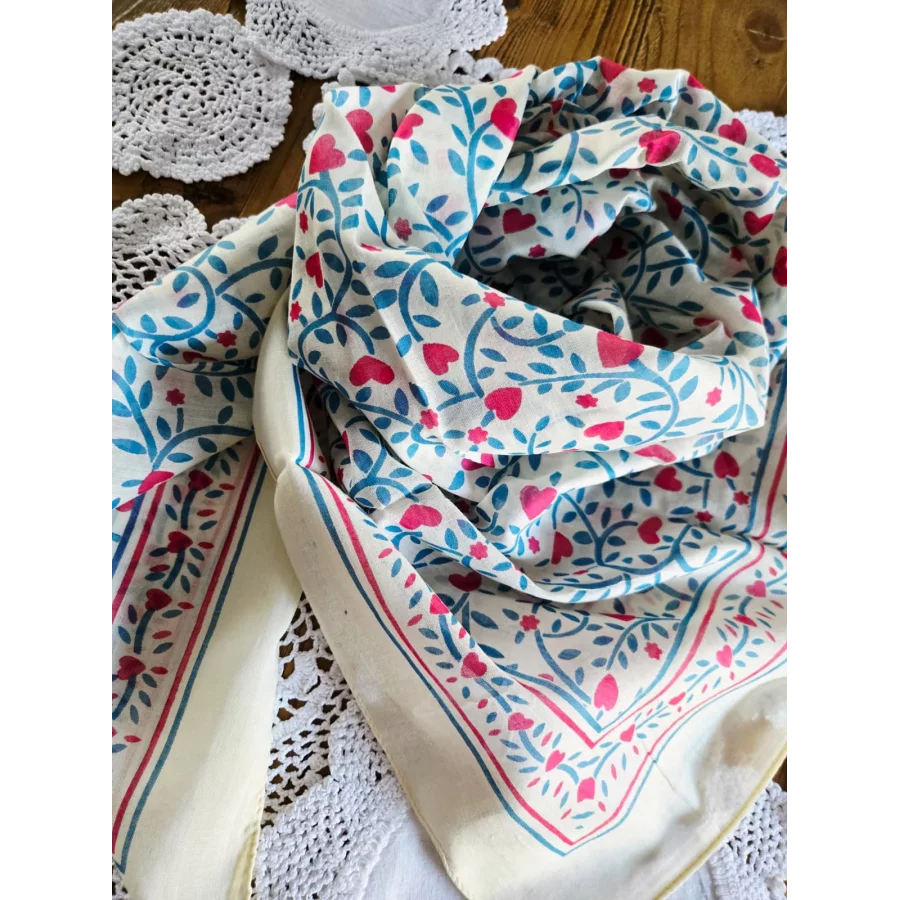 Carré coton coeur bleu et fuchsia