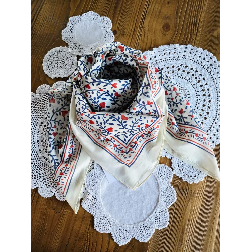 Carré coton coeur marine et rouge