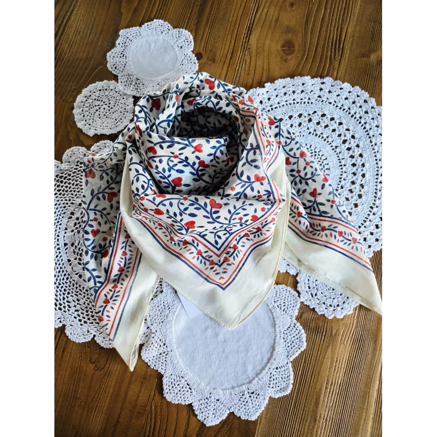 Carré coton coeur marine et rouge