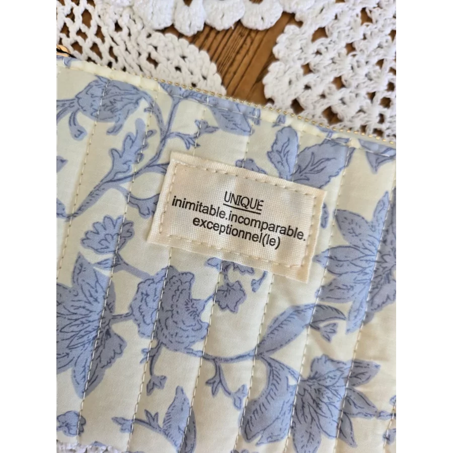 Pochette trousse tissu fleurs bleu ciel UNIQUE