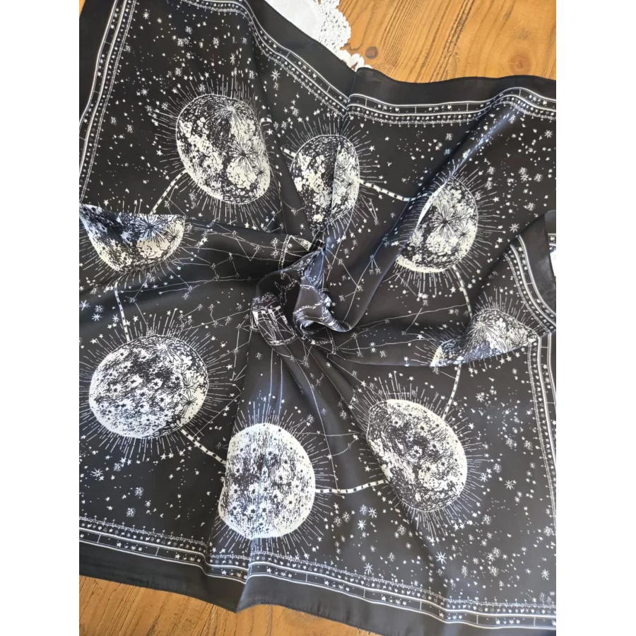 Foulard carré soyeux constellation noir