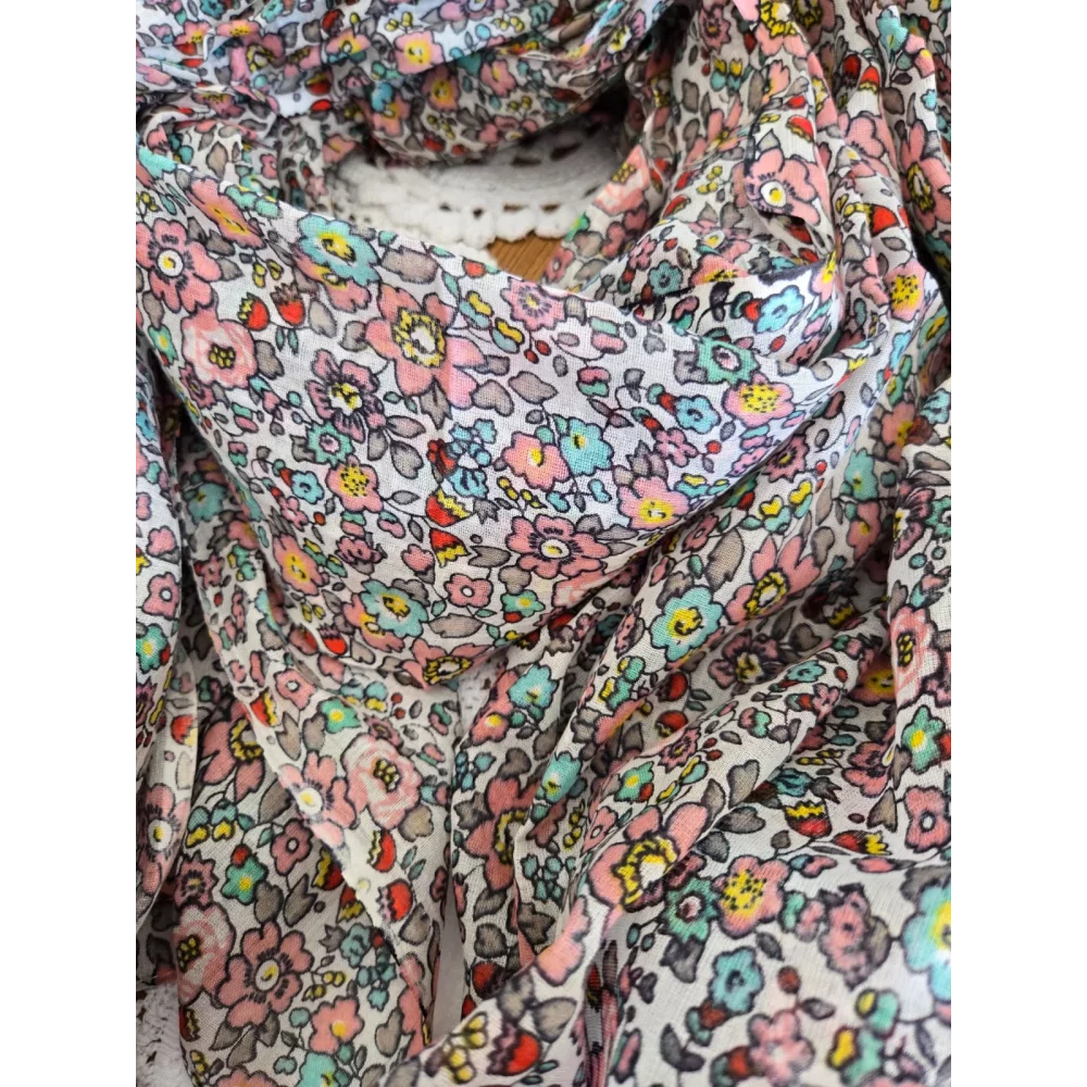 Foulard fleurs rose et turquoise