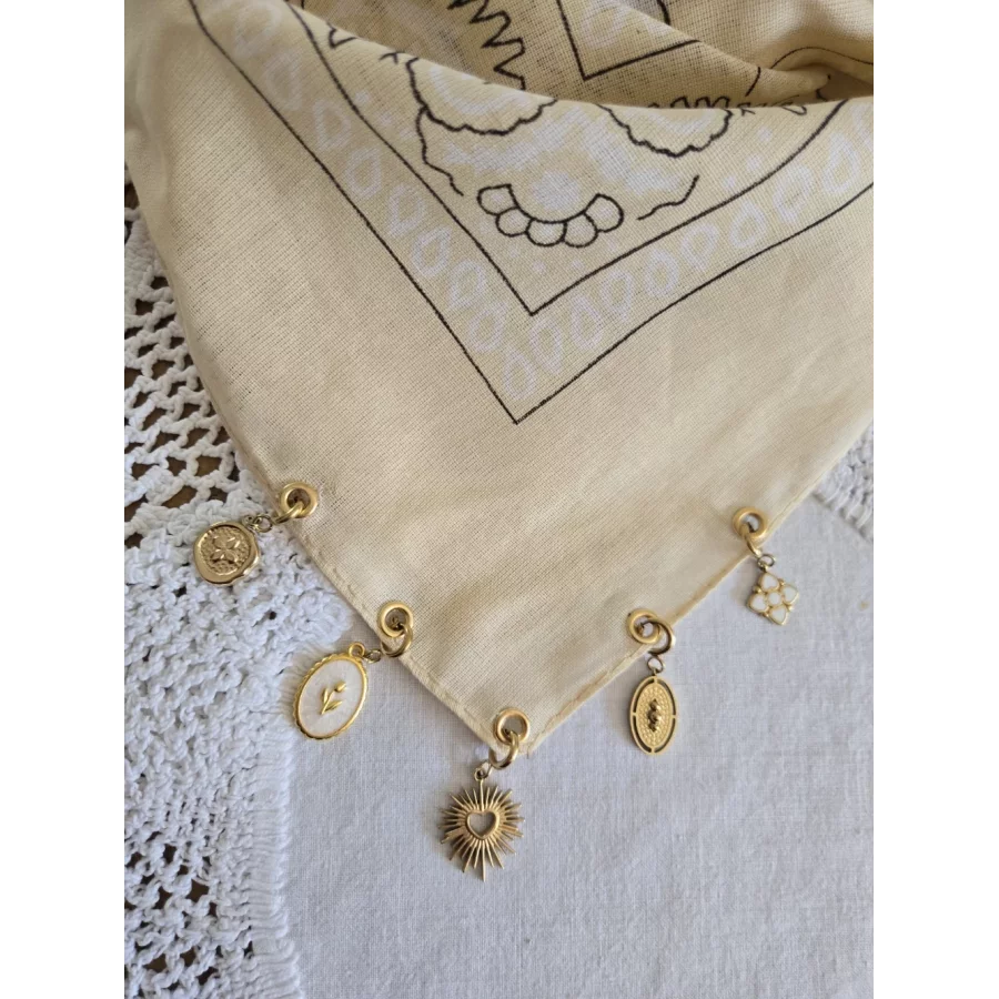 Foulard bandana beige coton et breloques