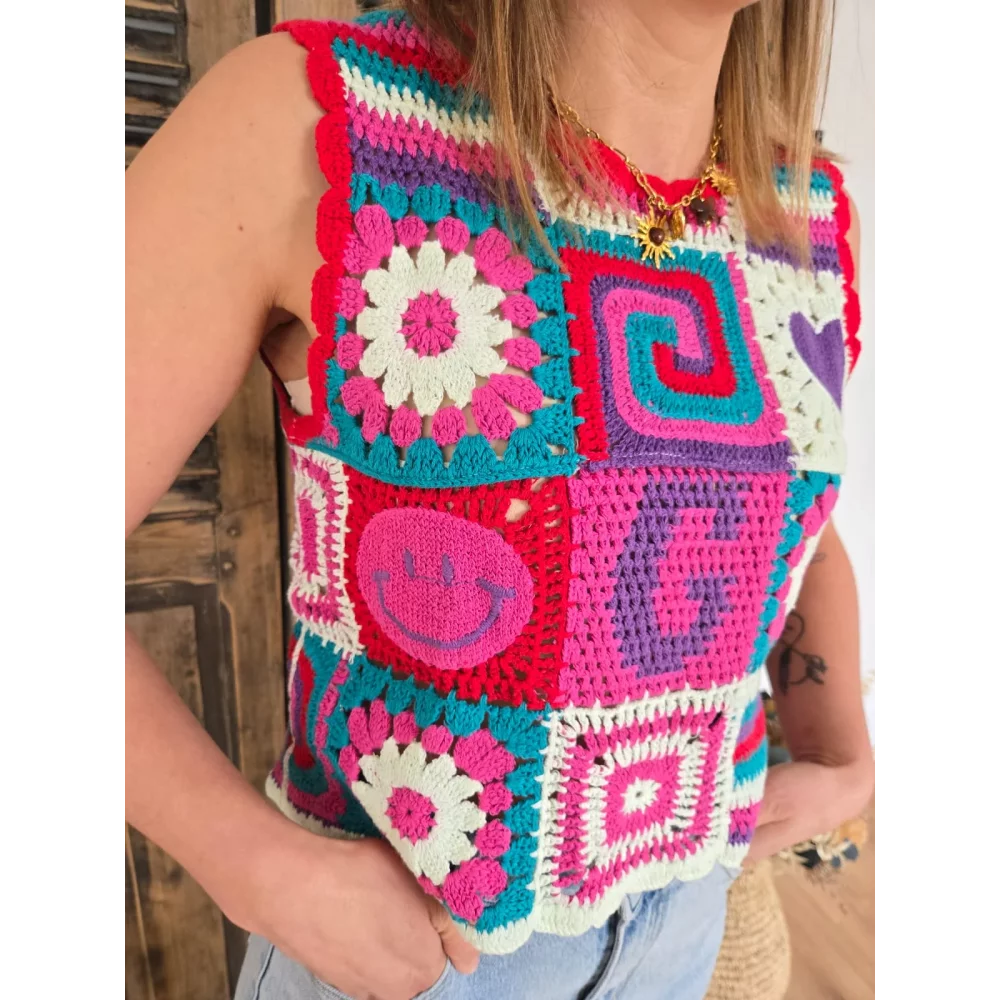 Top Josué en crochet fun coloré