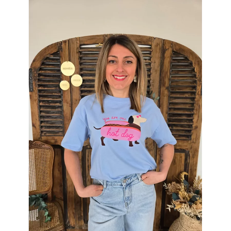 T-shirt Teckel Hot Dog bleu ciel