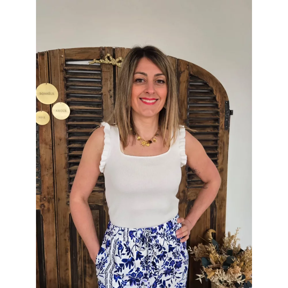 Top Henri en maille blanc volants