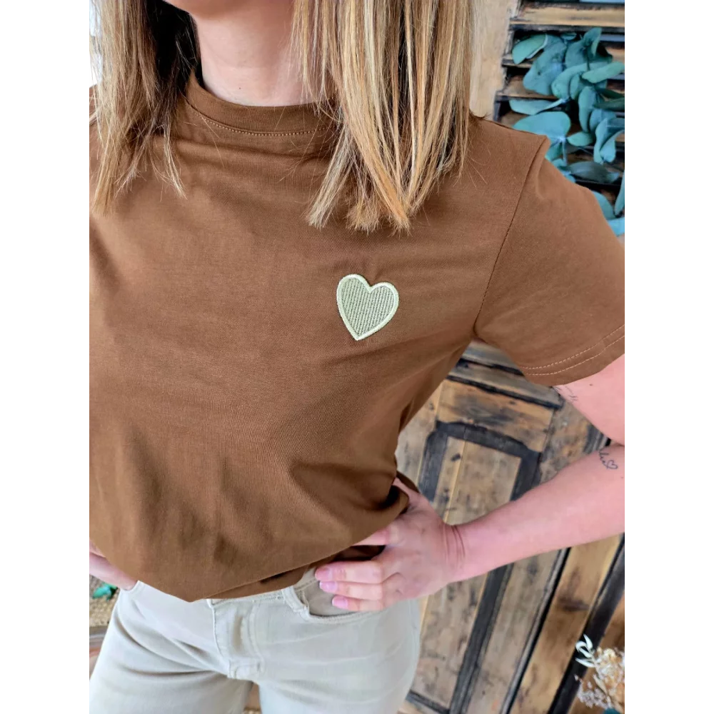 T-shirt Julien marron coeur doré