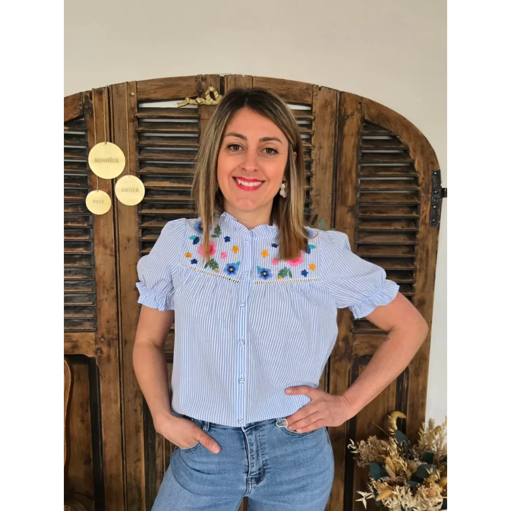 Blouse Jeanne rayée bleu fleurs brodées