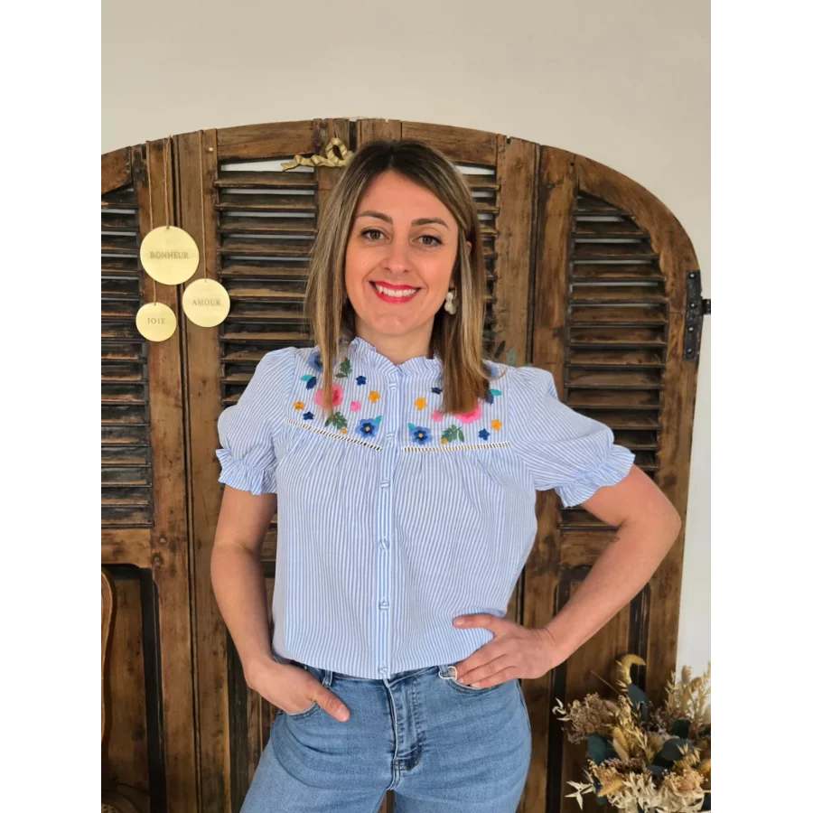 Blouse Jeanne rayée bleu fleurs brodées