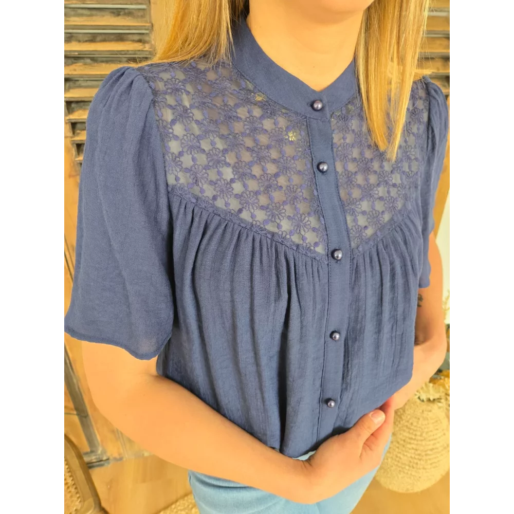 Blouse Lila bleu marine dentelle