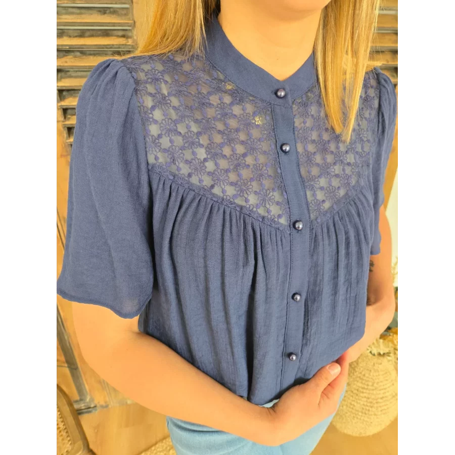 Blouse Lila bleu marine dentelle