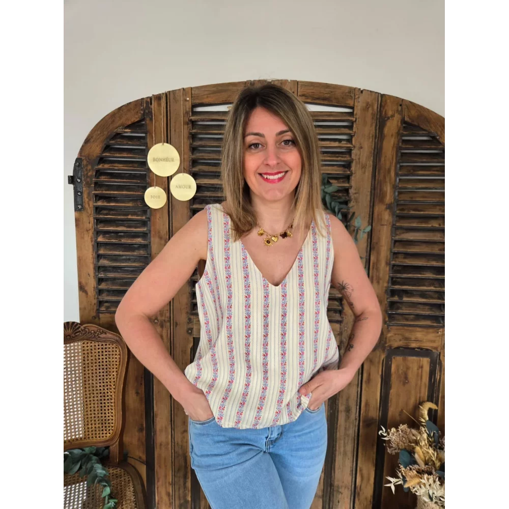 Top Marceau beige et bande fleurie