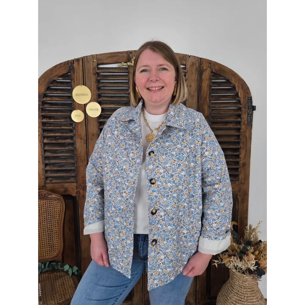 Veste Lydie fleurs bleu ciel