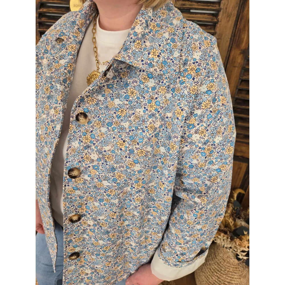 Veste Lydie fleurs bleu ciel