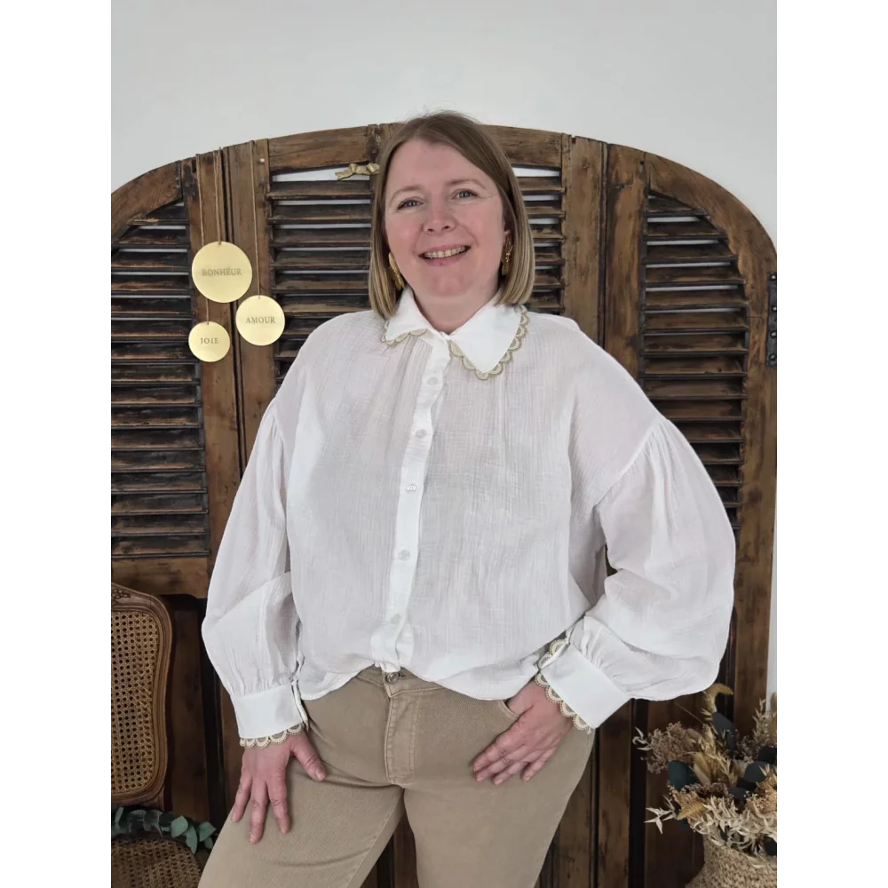 Chemise Justine gaze coton blanc biais doré