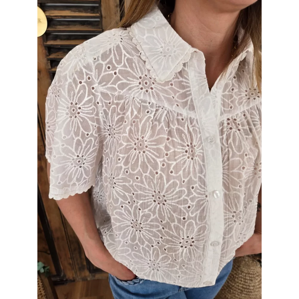 Chemise Lucie blanche fleurs brodées