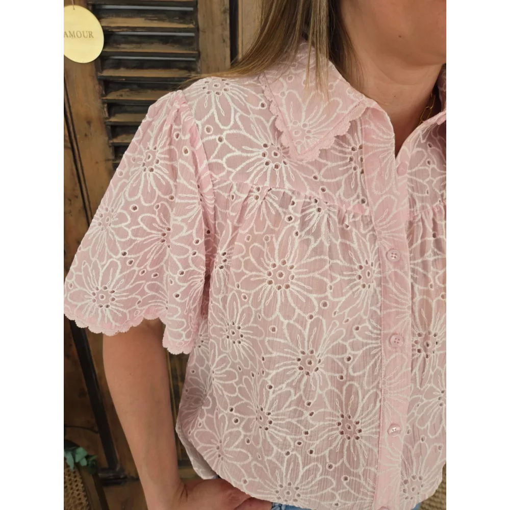 Chemise Lucie rose fleurs brodées