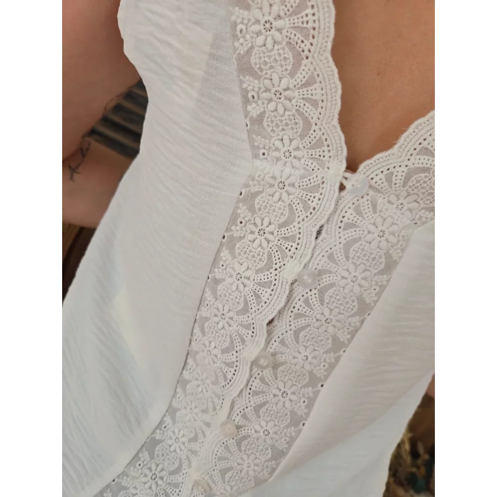 Blouse Leane blanche dos V dentelle