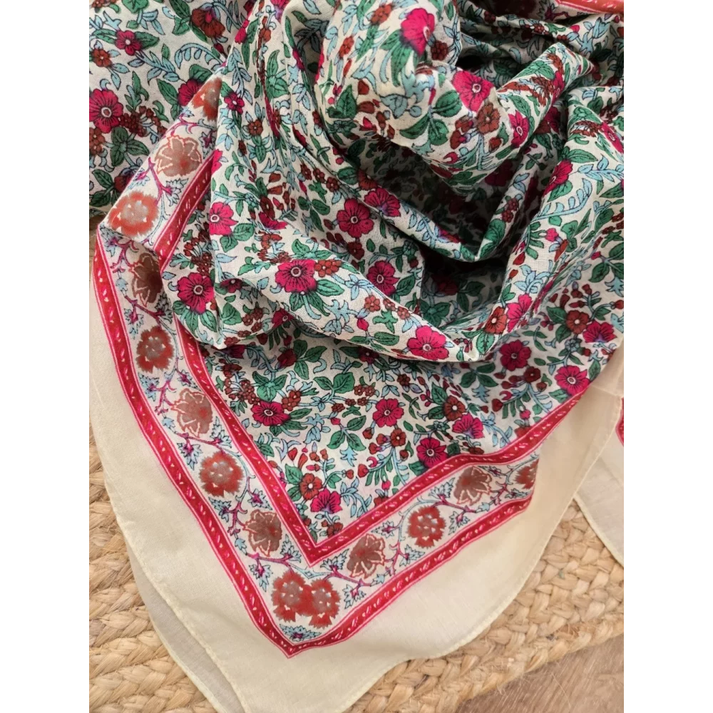Foulard carré coton fleurs vertes et fuchsia