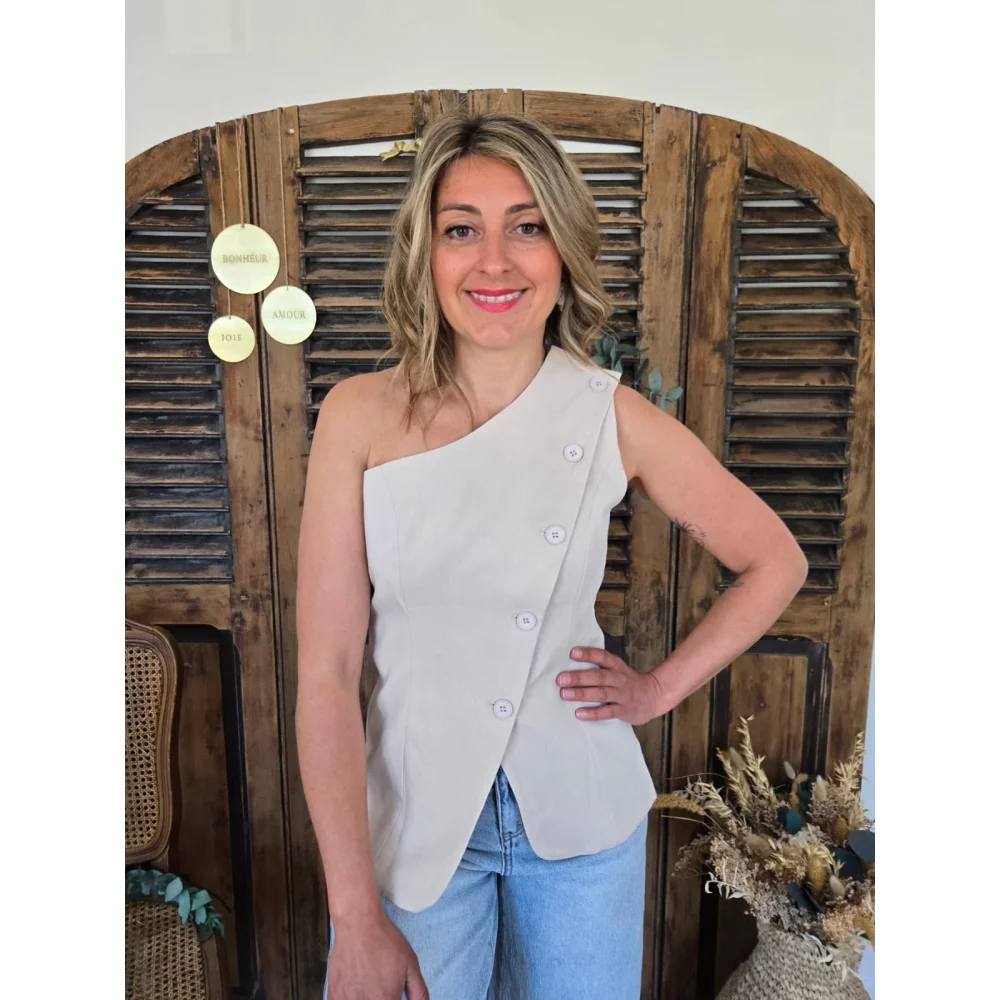Gilet garcon de café beige asymétrique
