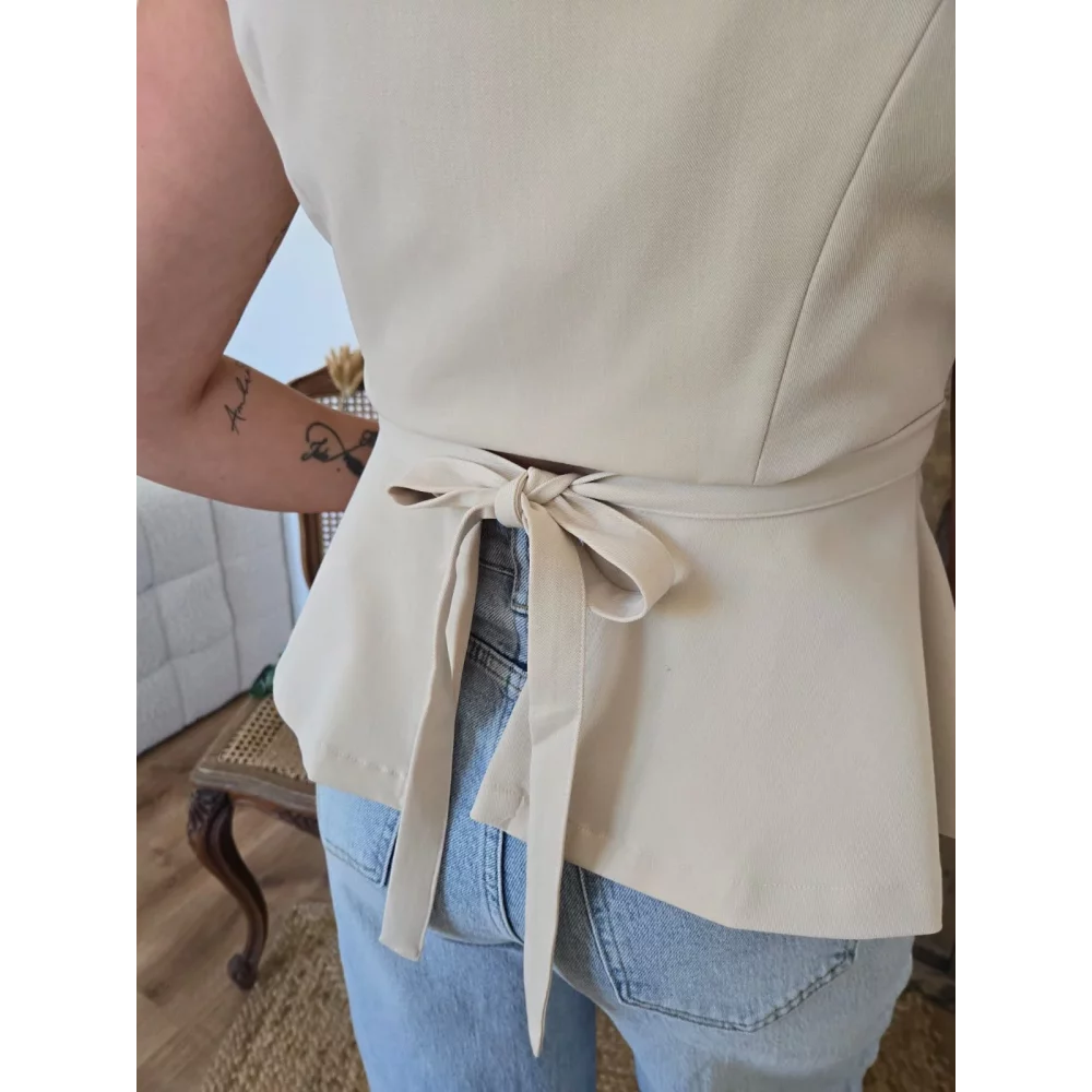 Blouse Romane beige basque dos à nouer