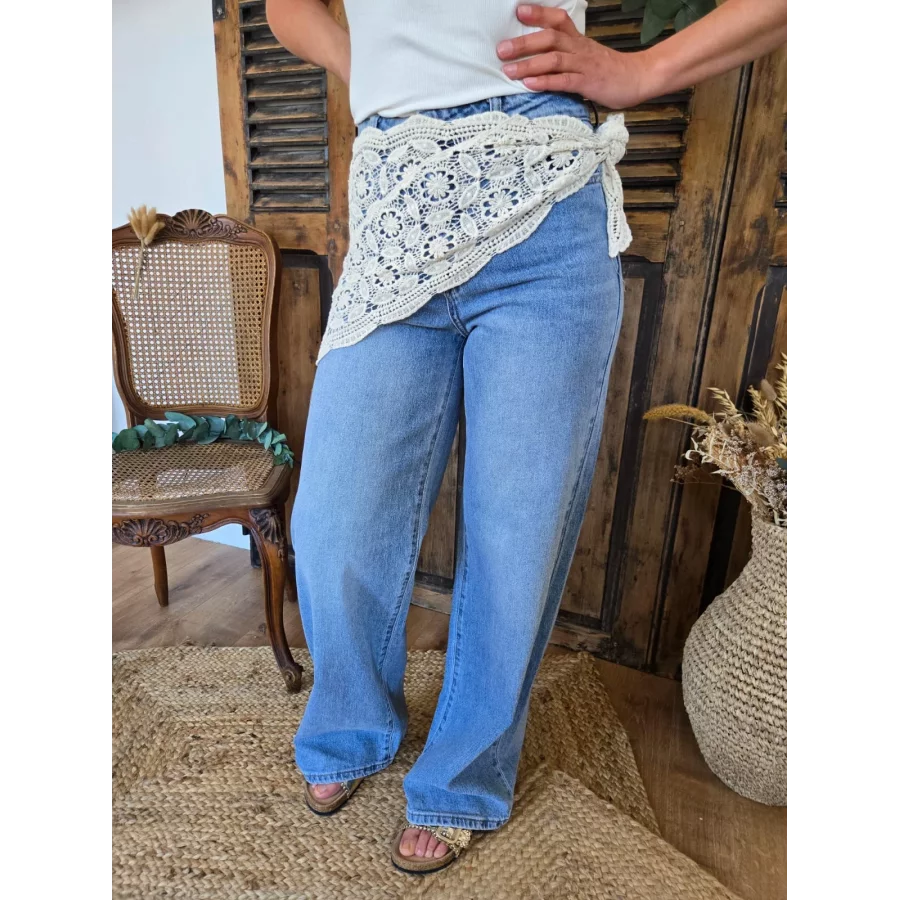 Jean Hugues wideleg et ceinture crochet beige